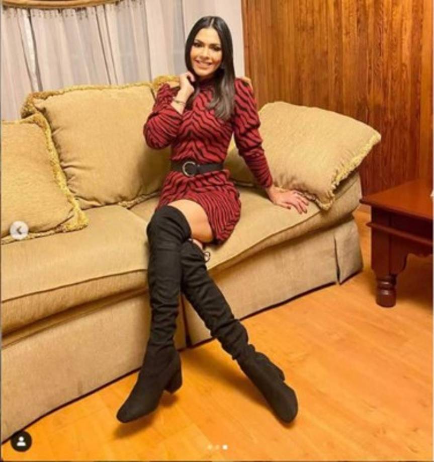 Loren Mercadal, presentadora en el programa 'Las Mañanas del 5' de Televicentro, se mostró muy linda en las redes sociales.