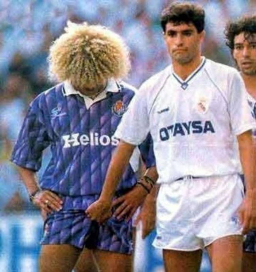 En la temporada 91-92 en un Real Madrid-Valladolid en el Bernabéu, el merengue Míchel, seguramente para provocar a su rival, empezó a tocarle repetidamente los genitales al colombiano 'Pibe' Valderrama.