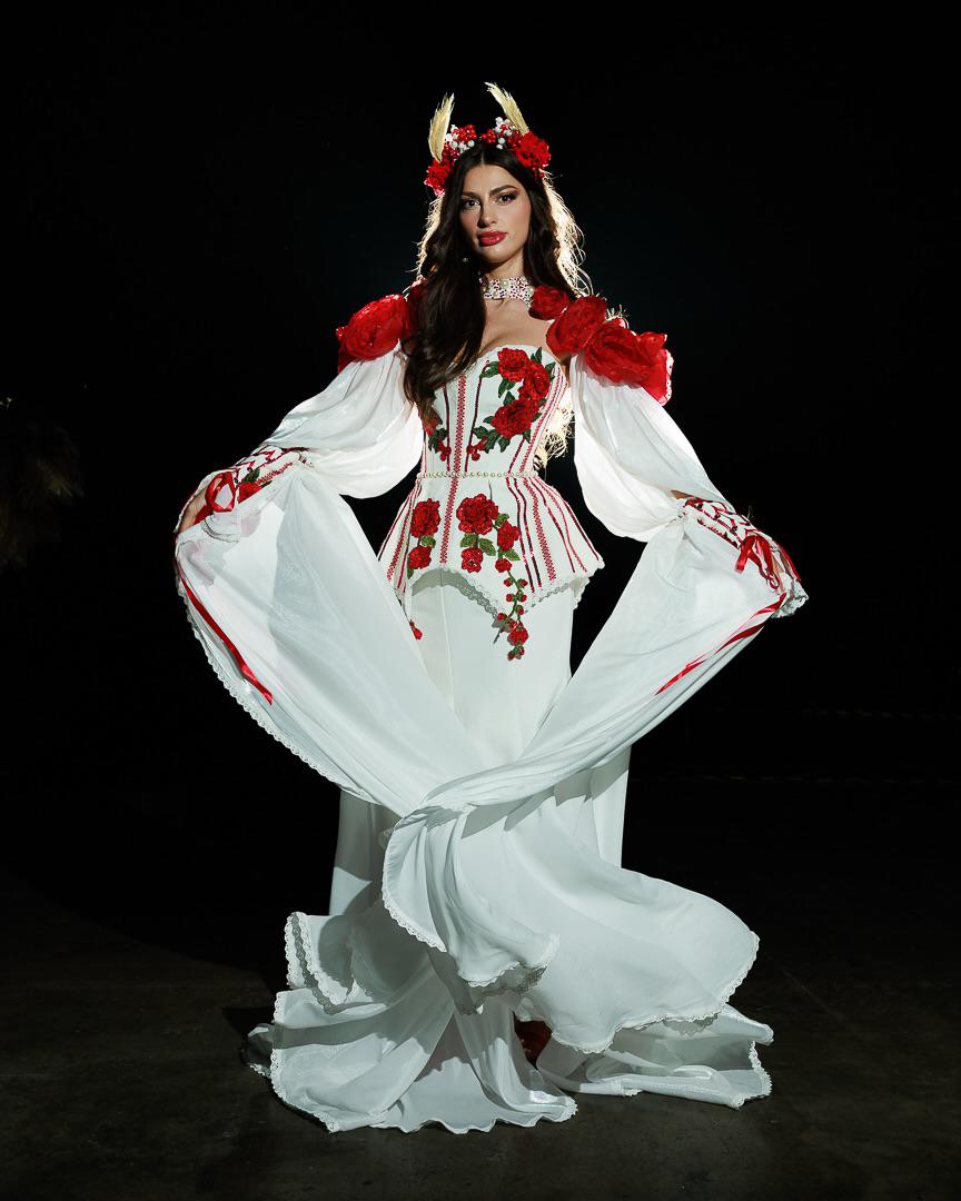 Miss Universo 2025 deslumbra con los trajes típicos más espectaculares