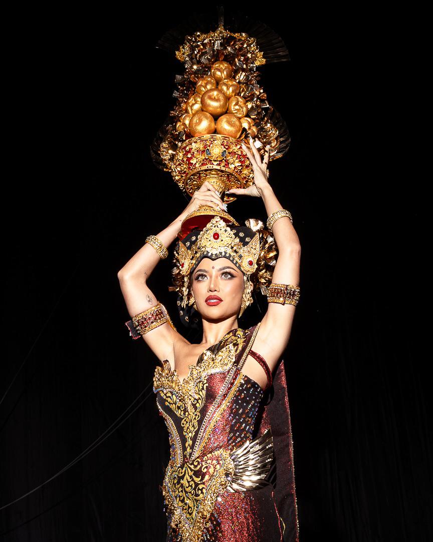 Miss Universo 2025 deslumbra con los trajes típicos más espectaculares