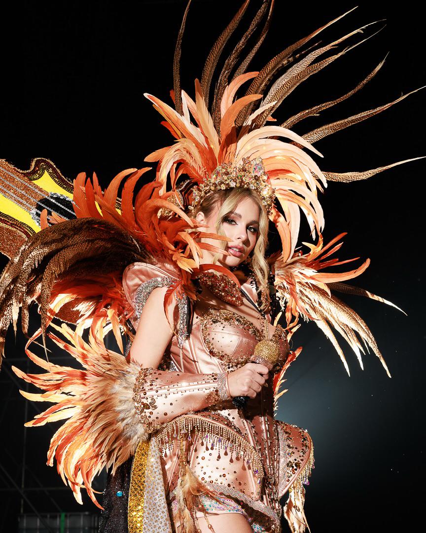 Miss Universo 2025 deslumbra con los trajes típicos más espectaculares