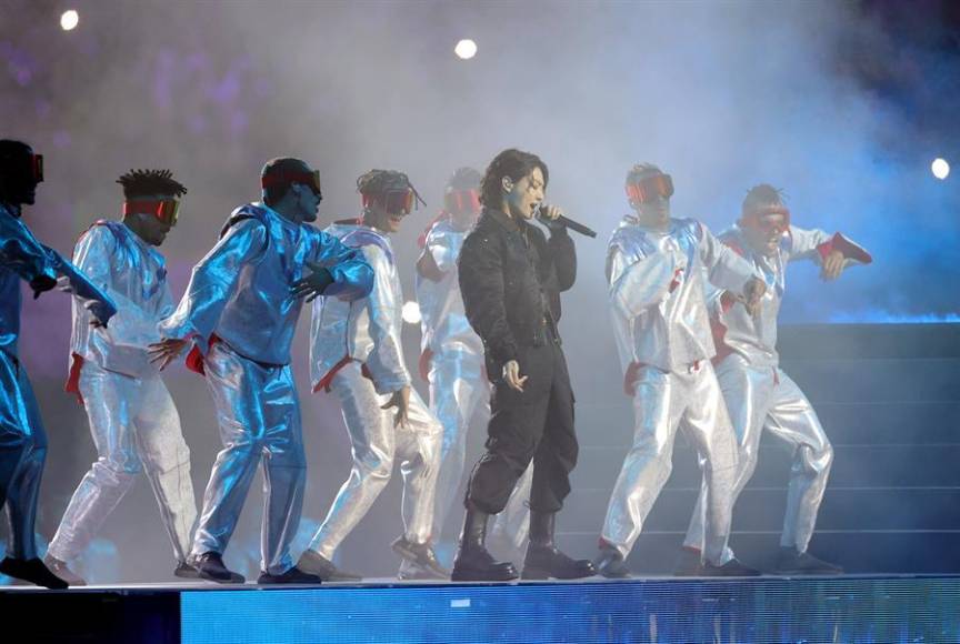 El cantante surcoreano fue el primer artista de su país en estar presente en una Copa del Mundo.