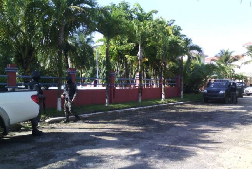 Miembros de Fusina ejecutan la operación en la lucha contra el narcotráfico en Honduras.