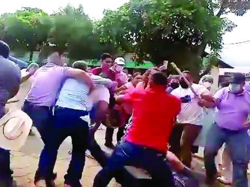 Exigen la salida del actual director del centro hospitalario.