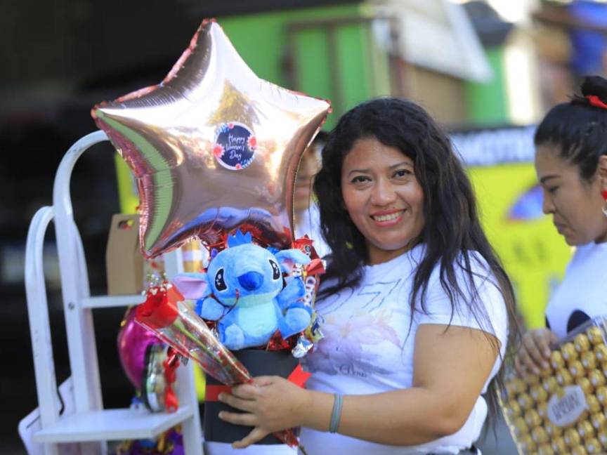 Día de la mujer: Locura por venta de flores en San Pedro Sula