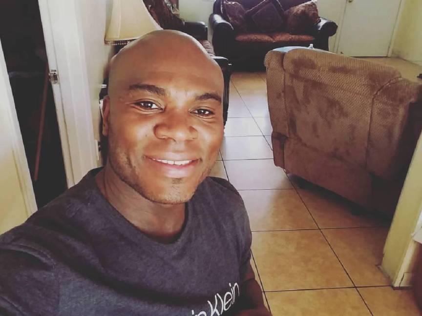 Samuel Caballero revela por qué besó a Cuauhtémoc: Se lo soné en la oreja