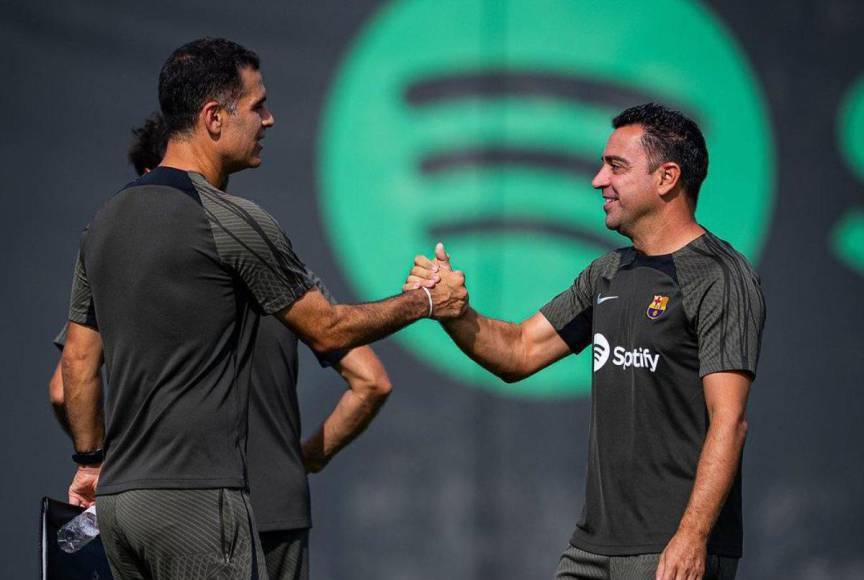 Según reportes, el mexicano Rafael Márquez es el fuerte candidato para reemplazar a Xavi en el banquillo del FC Barcelona.