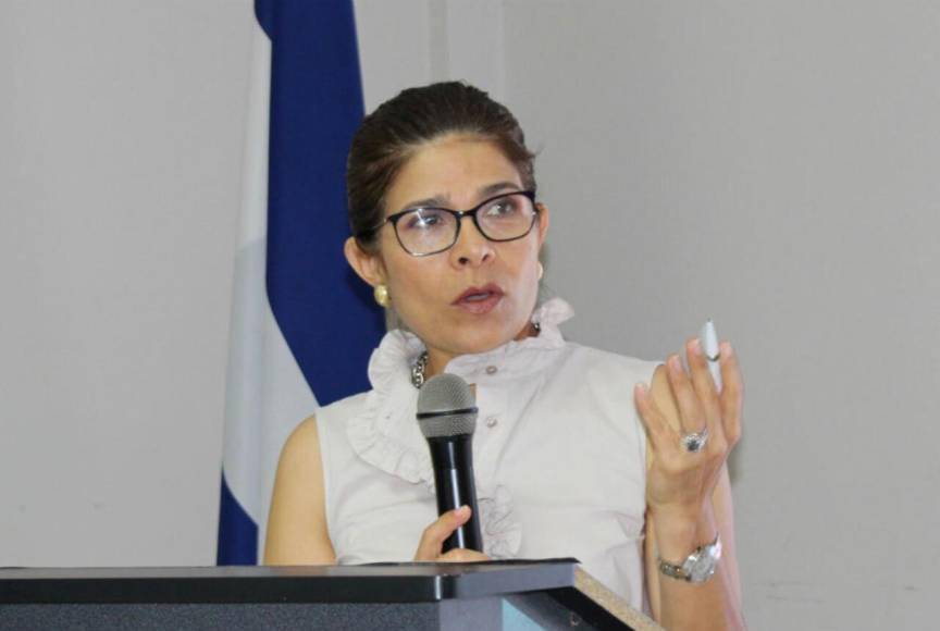 Hoy en el juicio que enfrenta el expresidente Juan Orlando Hernández en Nueva York, se han conocido nuevos detalles de la muerte de Hilda Hernández, defensa de JOH, Raymond Colon aseguró que fue venganza de narcotraficantes.