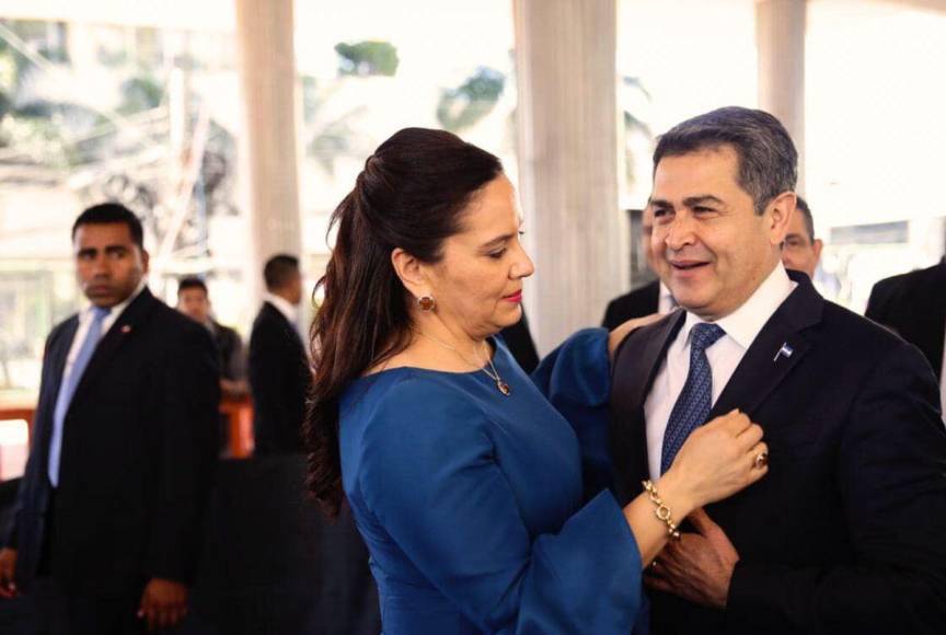 La esposa del expresidente de Honduras (2014-2018 y 2018-2022) Juan Orlando Hernández se presentó al Comité Central de los nacionalistas donde se hizo oficial su inclusión en busca de la presidencia del país por dicho instituto político.