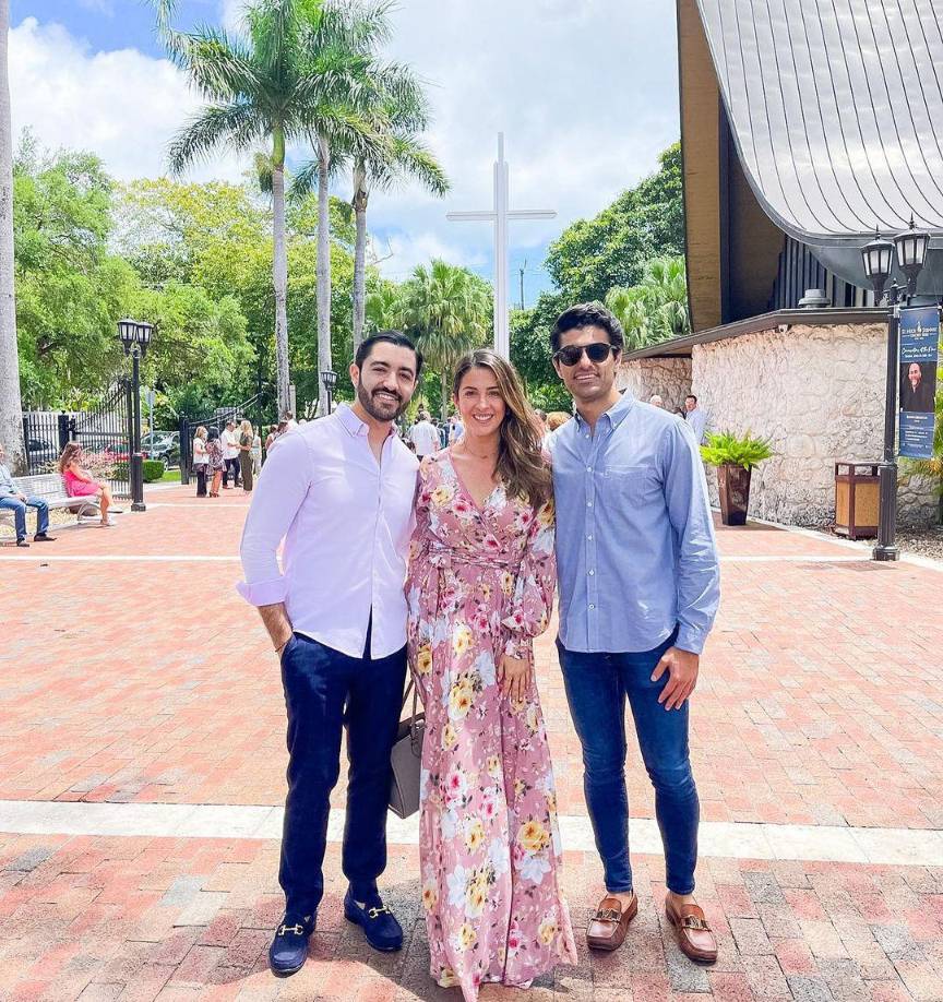 El 17 de abril del 2022, Maity escribió en Instagram: “Primero lo primero. Misa de Pascua de Resurrección con los Zidan brothers”. Siendo la primer fotografía con Anuar Zidan y su hoy cuñado.