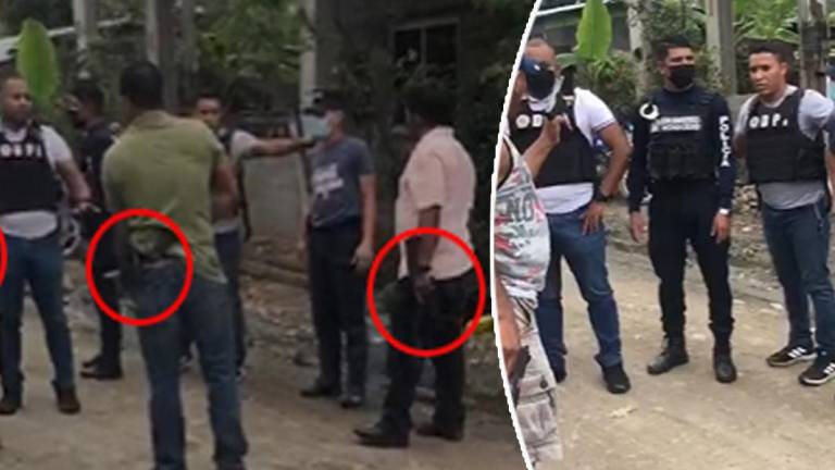 Captura del video cuando los agentes son desarmados.