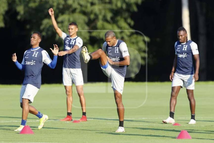 Eddie Hernández sería una de las sorpresas en el 11 titular de la selección de Honduras. El jugador del Olimpia podría ser el centrodelantero ante Jamaica.