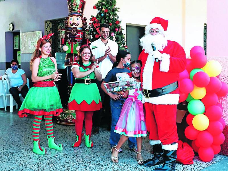 Grupo Opsa comparte la alegría de la Navidad con niñas del hogar San José