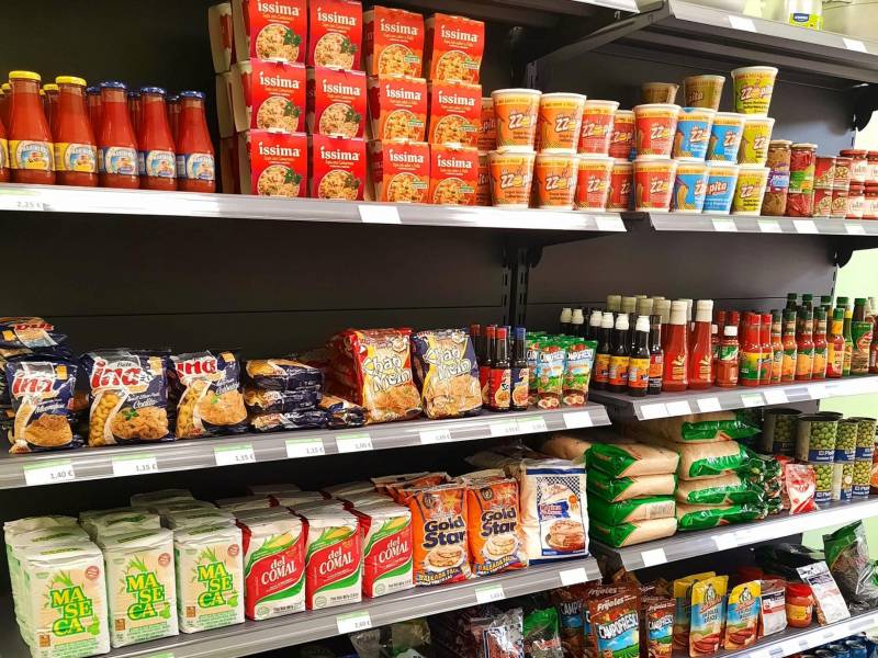 El hondureño Joel Castillo es el responsable para que “Antojos Catrachos” sea una realidad en Madrid, España.