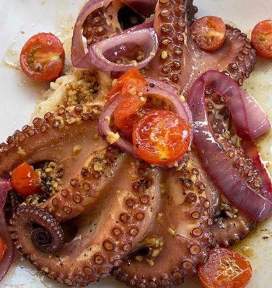 Yankel Rosenthal compartió haber disfrutado de mariscos en México. El empresario poco a poco comienza a disfrutar de su estadía.