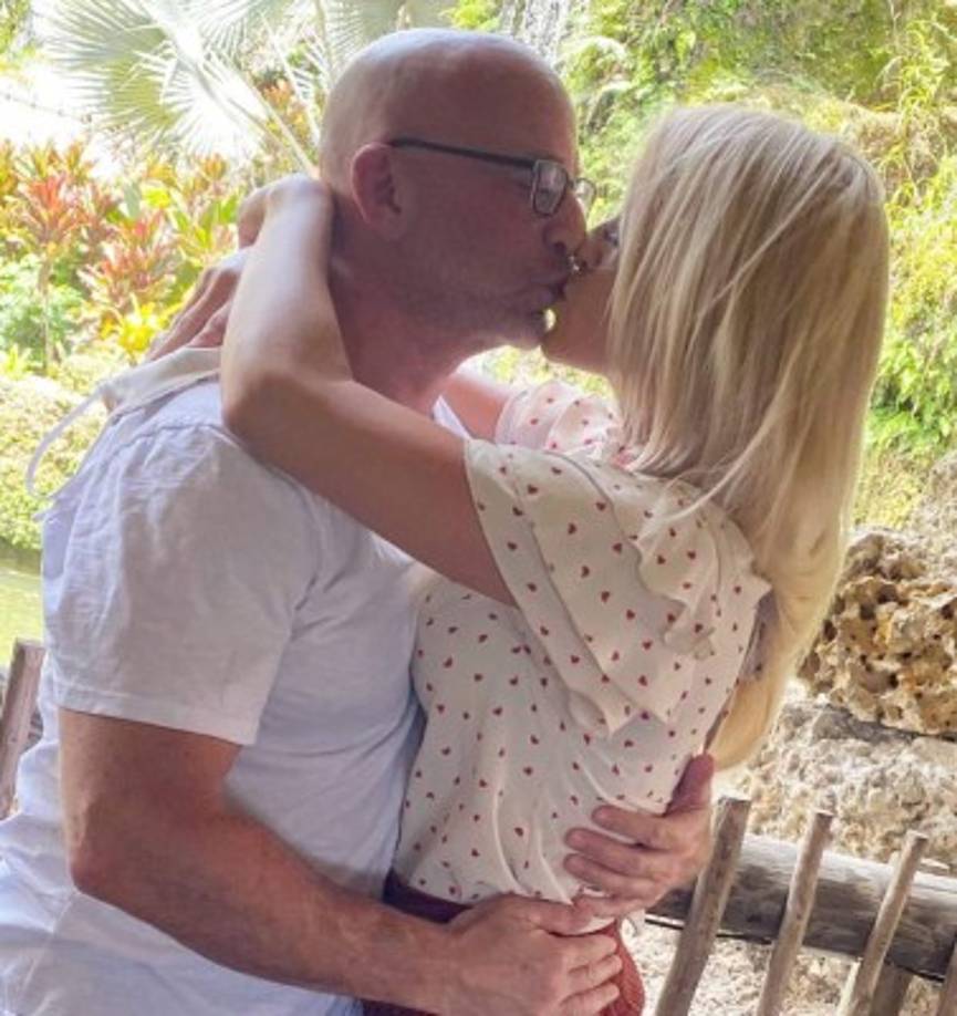 Desde entonces, la catracha ha compartido varias postales en las que se le ve muy feliz y enamorada junto a su novio.