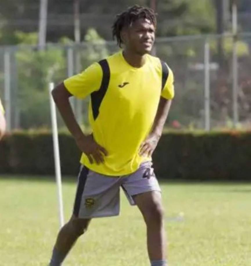 Denilson Castillo: El joven jugador dejó al Motagua y se ha unido a la pretemporada del Real España.