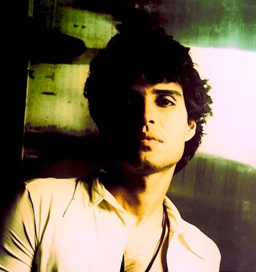 Desde la municipalidad de Miraflores lamentamos el fallecimiento de Pedro Martín José María Suárez-Vértiz Alva, destacado vecino de nuestro distrito, músico, cantante, compositor, productor y escritor”, señaló en un mensaje en la red social X (antes Twitter) la municipalidad de ese distrito limeño.