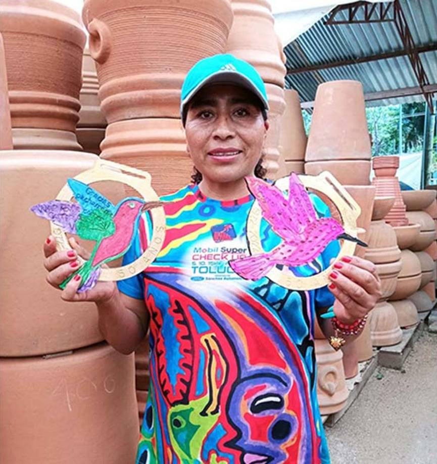 Vecinos de la zona llamaron a los números de emergencia y trataron de ayudar a la mujer, mientras el dueño de los animales no intervino. Lamentablemente no había ambulancias disponibles en el municipio y la ayuda tardó más en llegar. En el hospital la víctima perdió el brazo izquierdo y el derecho. 