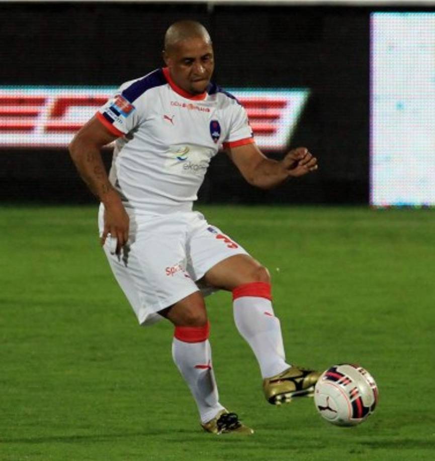 Roberto Carlos (42 años) Delhi Dynamos (India).