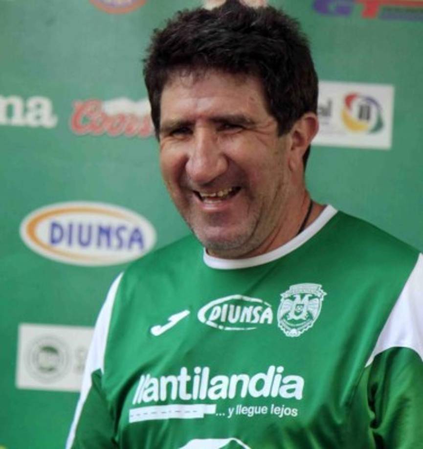 Héctor Vargas: El entrenador argentino estaría a la espera de al menos un fichaje más para Marathón. Carlos Róchez, Marlon Ramírez, Roy Smith y Chino Discua son por ahora los fichajes del campeón.