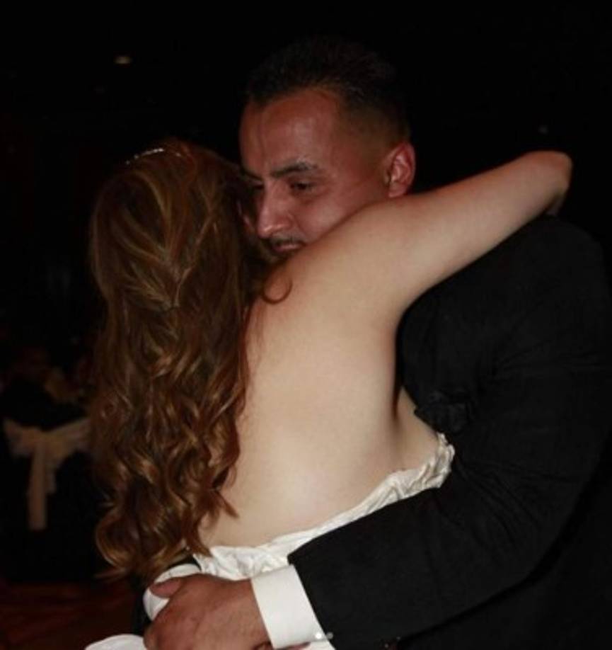 El post dice lo siguiente: 'Estoy con @juanriveramusic ... no he leído sus comentarios... me los imagino y no me importan. (Cuando entenderán que sus opiniones odiosas e ignorantes no me importan?)'<br/><br/>Rosie se pronunció de dicha manera, ya que muchos afirmaban que Juan, su hermano, era quien había mandado a actuar de forma violenta a los guardias.