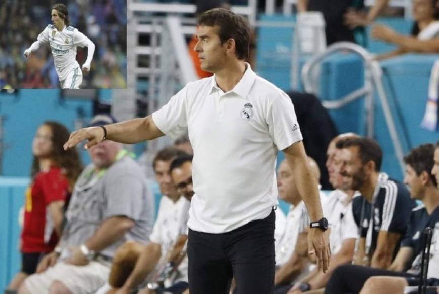 El aún entrenador del Real Madrid está seriamente tocado, ya que no sólo son cinco partidos sin ganar, sino que además atraviesa una profunda crisis de gol. Medios señalan que Lopetegui será cesado.
