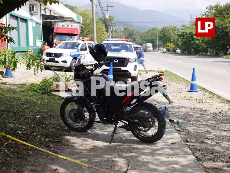 Las autoridades policiales acordonaron la escena.