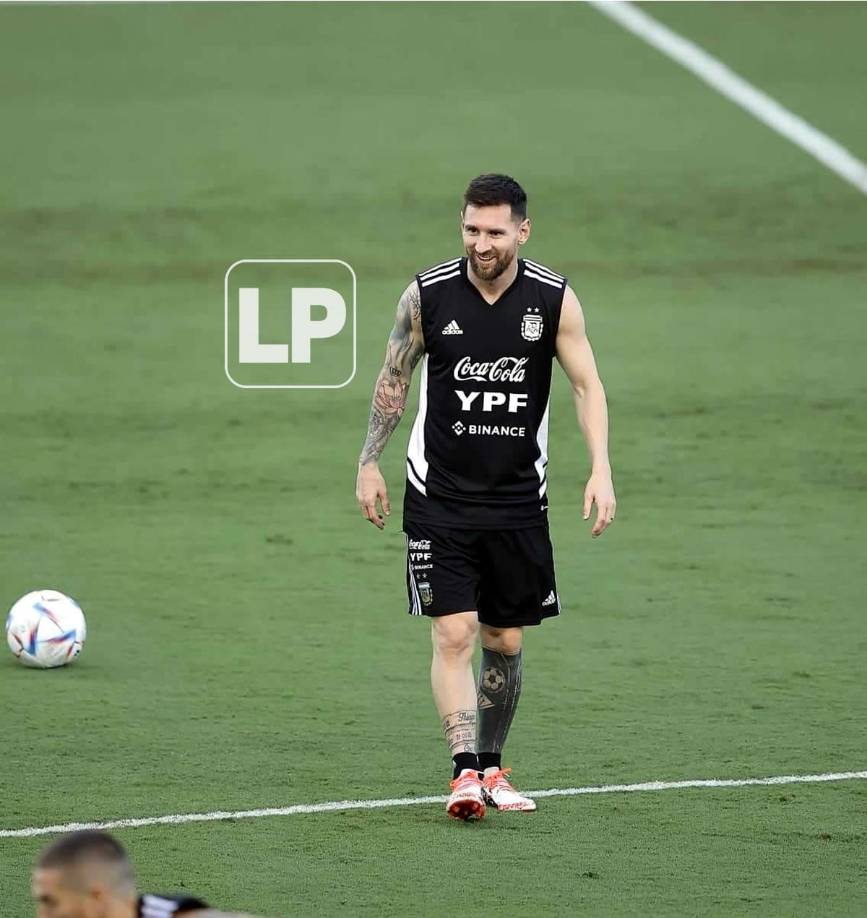 Un Messi muy sonriente se dejó ver en la cancha del Inter Miami de la MLS.