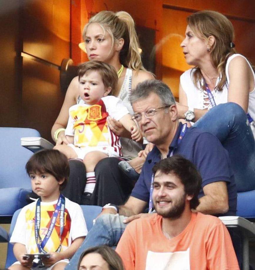 “Los niños estaban más pendientes del móvil que de disfrutar del día y Montserrat le dijo a Gerard: ‘Para esto ya. No puede ser que los chicos no quieran ni ir a la montaña por el teléfono’”, dijo la fuente anonima.