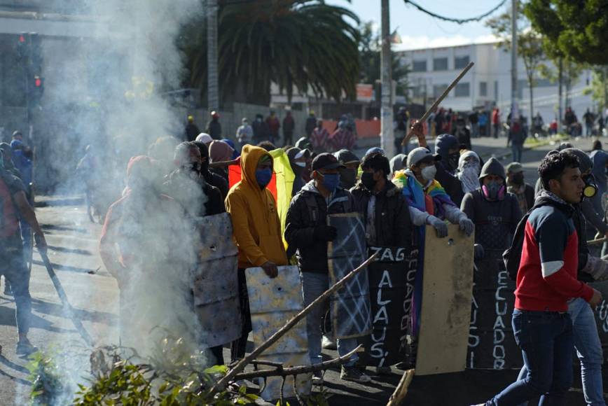  Lasso aseguró que no permitirá que se imponga el caos en el país durante las manifestaciones contra el Gobierno que, en su opinión, “buscan botar (sacar) al presidente”.