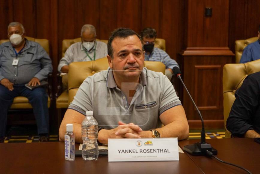 Yankel Rosenthal fue el invitado especial en la reunión que sostuvo el alcalde Roberto Contreras con los máximos dirigentes del Real España y Marathón.