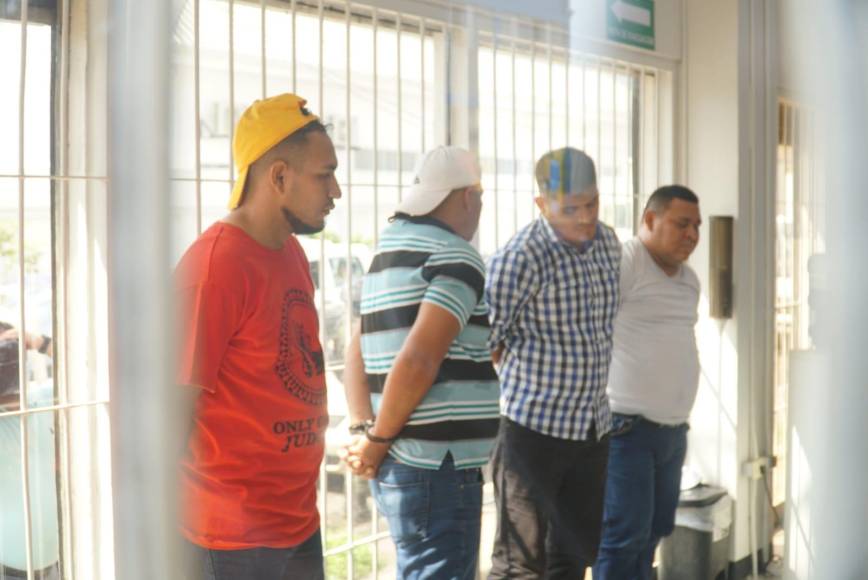 Así capturaron a los cuatro asaltantes dentro de banco en San Pedro Sula (FOTOS)