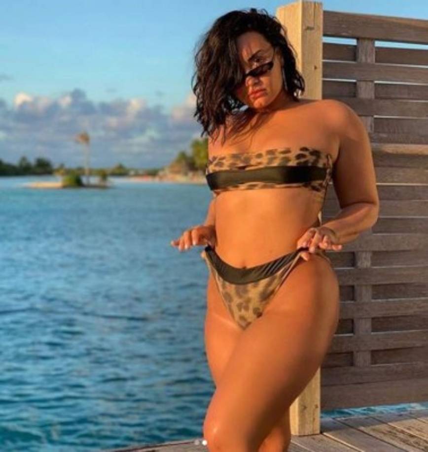 El pasado mes de mayo, Demi Lovato colgó otras imágenes en sus redes sociales, sin embargo, como ella lo aceptó en su última publicación, las fotos estaban retocadas.