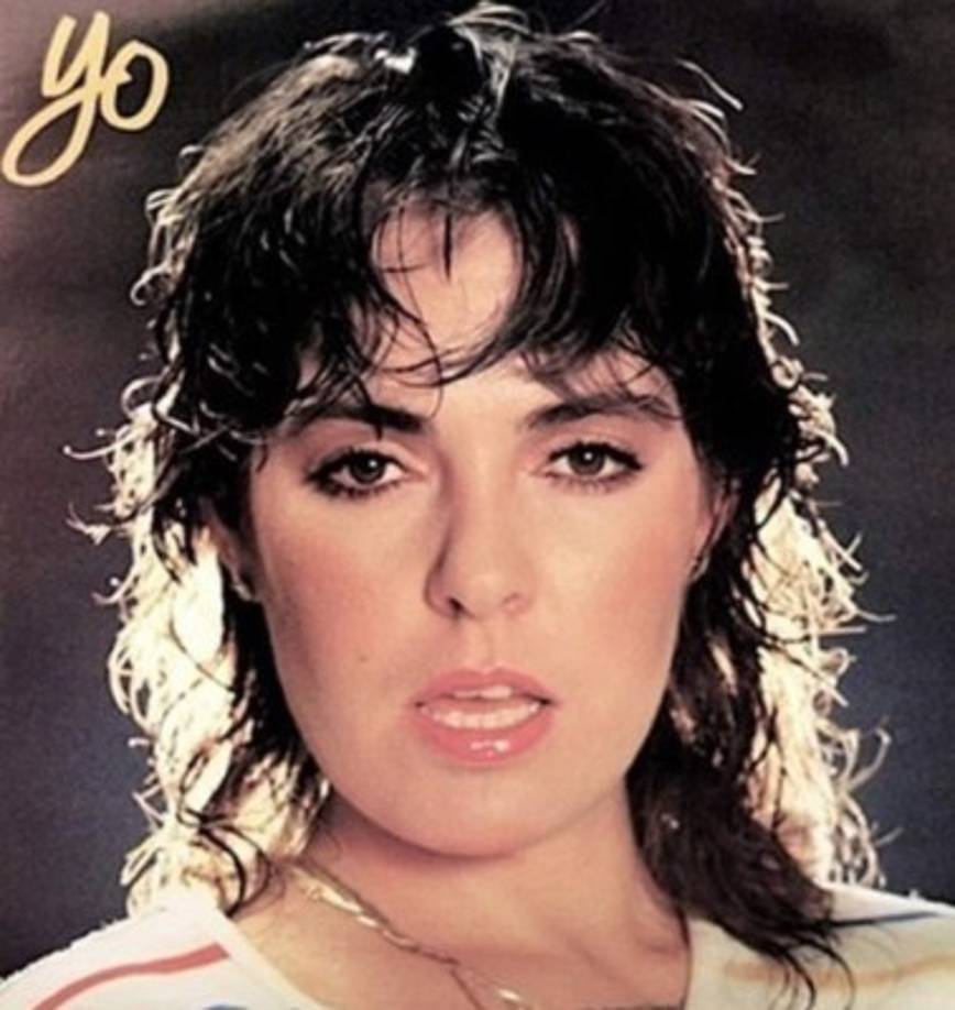 El talento vocal y su capacidad para interpretar la hicieron destacar en su época y la llevaron a convertirse en una reconocida estrella de su país.