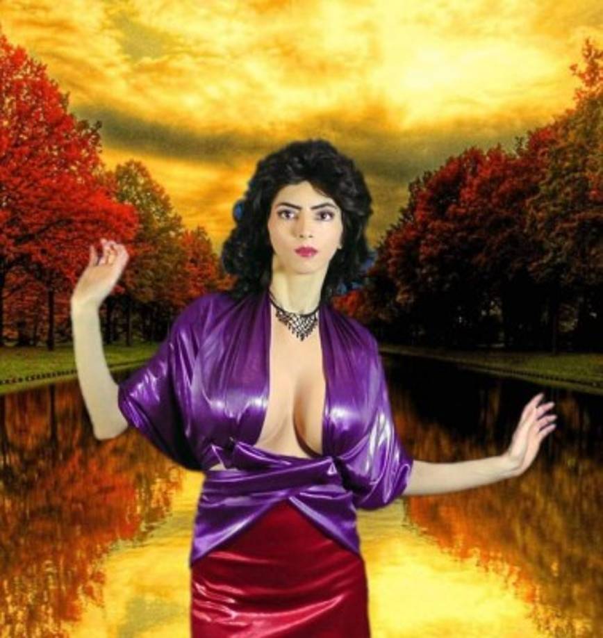 Horas más tarde, Nasim abrió fuego en uno de los patios de la sede de YouTube en San Bruno, California. <br/><br/>En un primer momento se barajó que pudiera deberse a una disputa doméstica, aunque a última hora de la tarde se descubrió que Nasim Aghdam tiene una página web en la que se quejó en varias ocasiones de que YouTube presuntamente bloqueó y censuró sus vídeos.