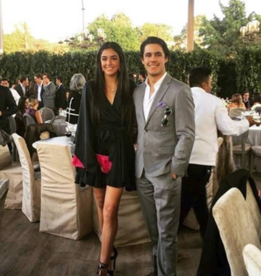 Alejandra Capetillo, tercera hija de Eduardo y Bibi, se acaba de graduar de la secundaria y es la fotógrafa de la familia.