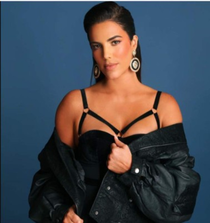 Como es habitual, luego de la ceremonía, las fotos de la actriz se volvieron virales y los seguidores de Gaby quedaron impactados ante su irreconocible figura.