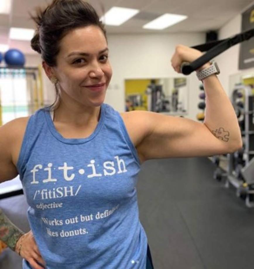 Su nuevo estilo de vida consiste en hacer ejercicio tres veces a la semana, para ello se levanta a las 5:30 am y realiza 30 minutos de cardio.