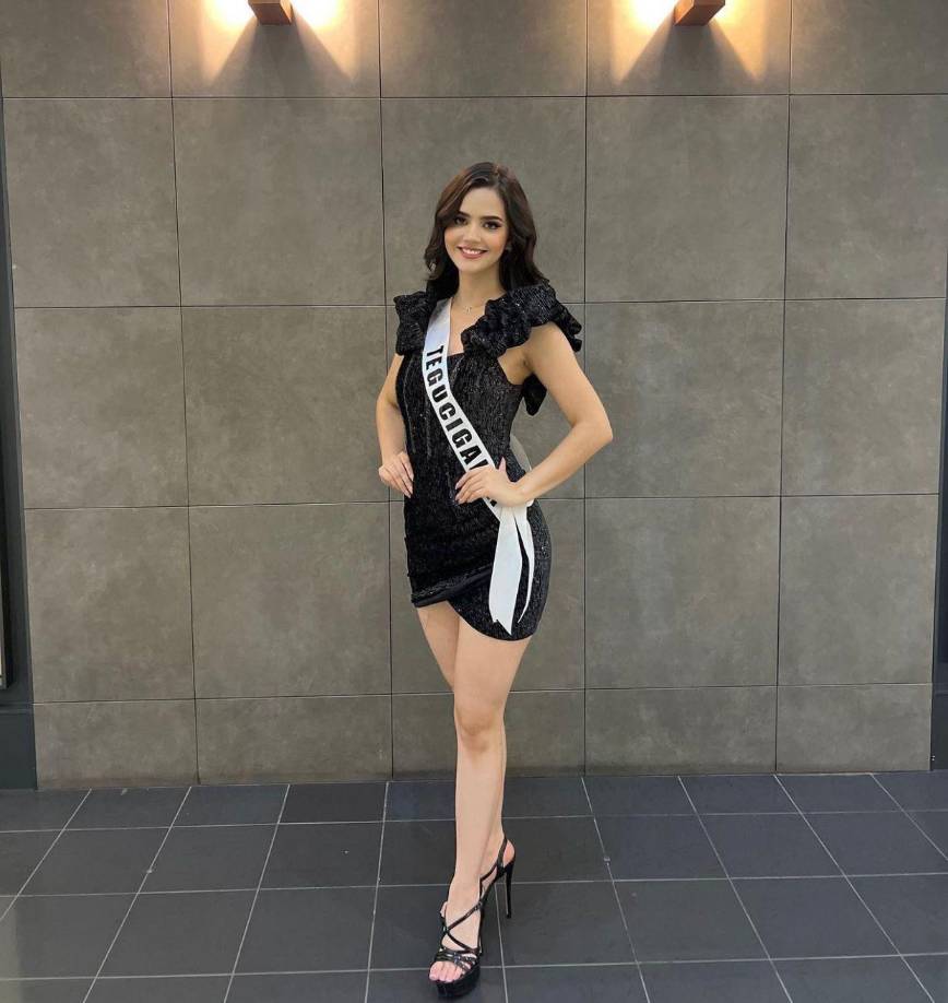 La capitalina, Zuheilyn Michelle Clemente Moncada inició su travesía en el mundo del espectáculo a los 18 años, y en los últimos meses se ha hecho muy popular debido a su labor como presentadora en el programa El Hilo.