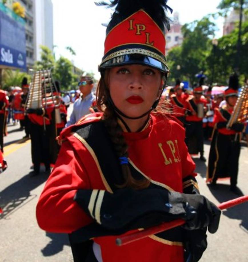 Las alumnas del Instituto Patria de La Lima son muy bellas.