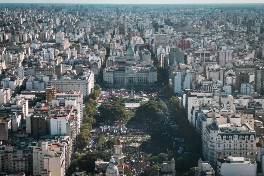  Fotografía aérea durante la masiva manifestación en Buenos Aires.