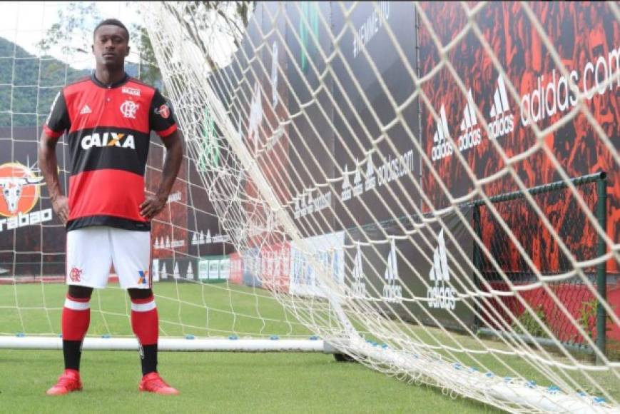 Marlos Moreno: El colombiano fue confirmado por el Flamengo como su nuevo refuerzo. Llega proveniente del Girona de España.