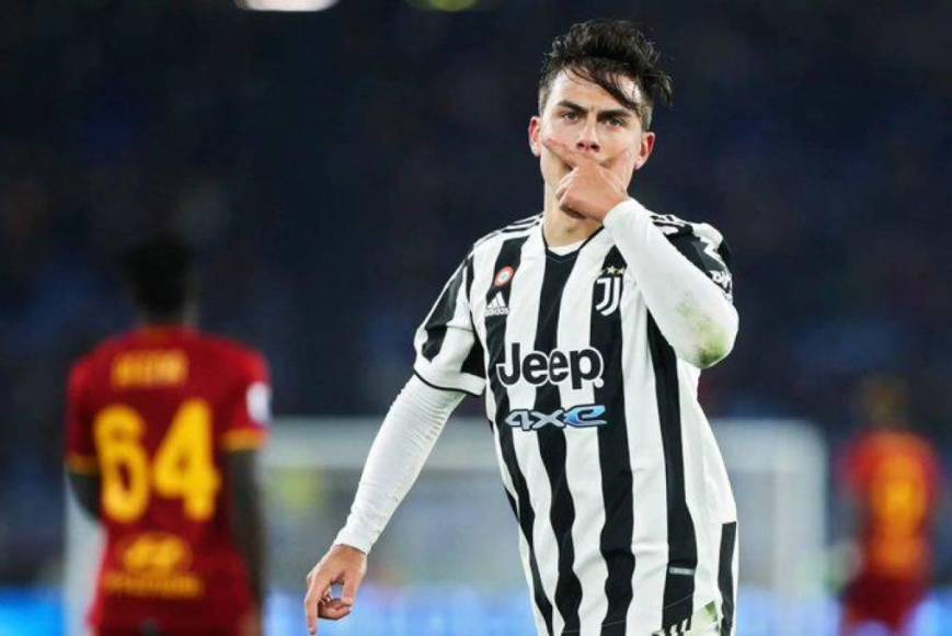 La situación de Paulo Dybala sigue siendo una incógnita, y es que además del Inter de Milán, varios clubes están tras la ‘joya’. Uno de ellos es el Nápoles, que le ha presentado una oferta al argentino para tratar de convencerlo.