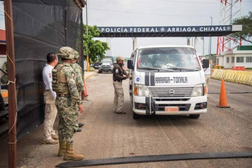 El despliegue militar en el sur de México ha comenzado a frenar el paso de migrantes centroamericanos hacia Estados Unidos tras un acuerdo firmado por el Gobierno de Andrés Manuel López Obrador con Donald Trump.