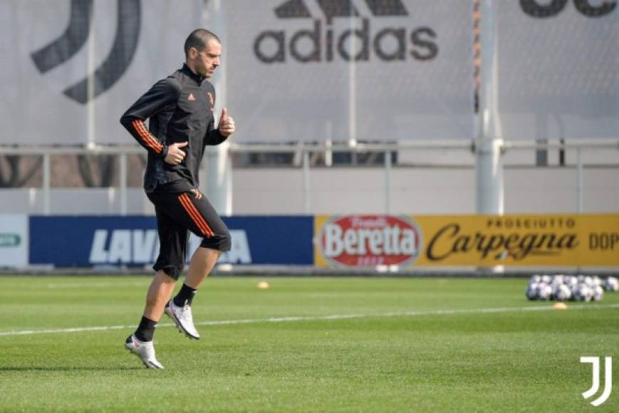 Leonardo Bonucci: El defensor italiano ha dejado dudas en la presente temporada y su nombre suena para dejar a la Juventus y se le vincula al PSG. Foto Juventus Facebook.