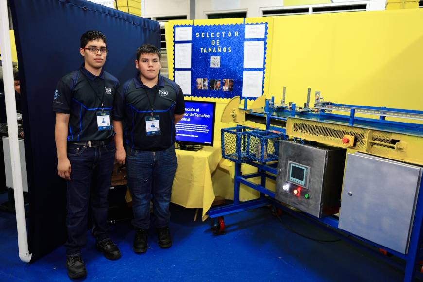 Matthew Cruz y José Castellanos 