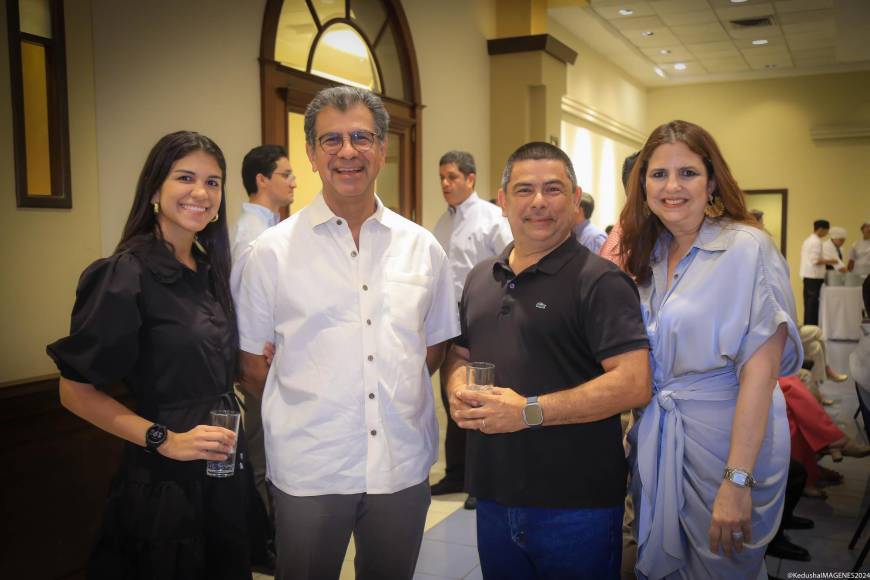 Ana Sofía Ordoñez, Salomón Ordóñez, Marco del Arca y Marcela Saybe