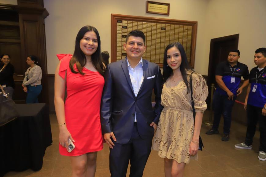 Aileen Ortega, Isaí Portillo y Allison Meléndez