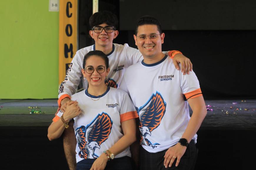 Melissa Acosta, Ary Acosta y Gustavo Matute